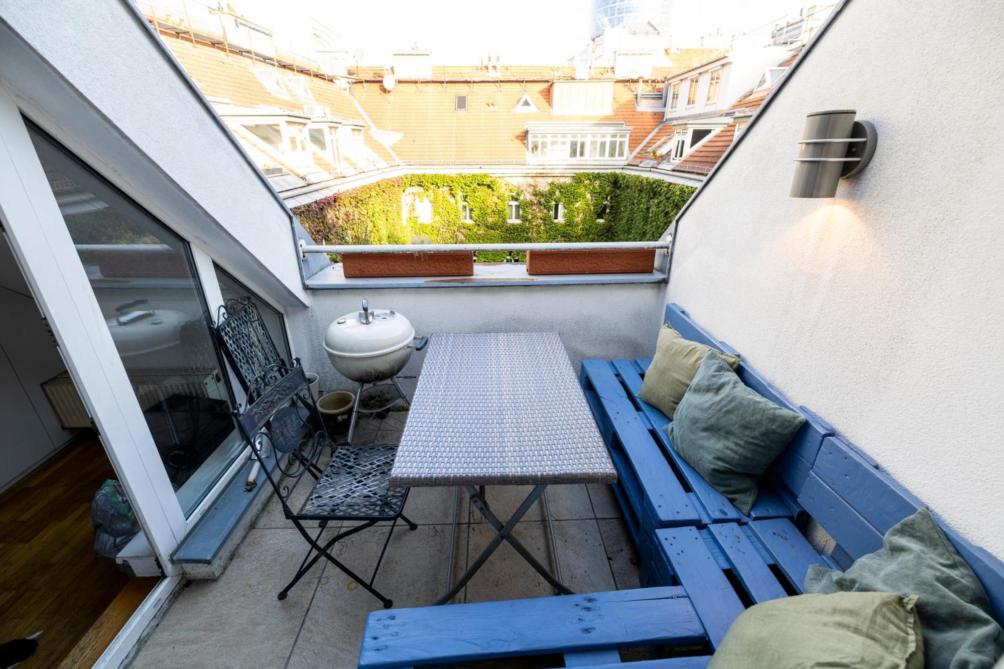 Luxurious Maisonette Apartment At The Heart Of เวียนนา ภายนอก รูปภาพ